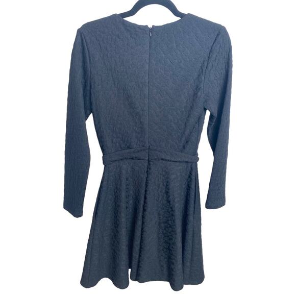 ANTHROPOLOGIE HUTCH DRESS S BLACK TEXTURED LONG SLEEVE MINI BELTED FIT & FLARE - Picture 2 of 10